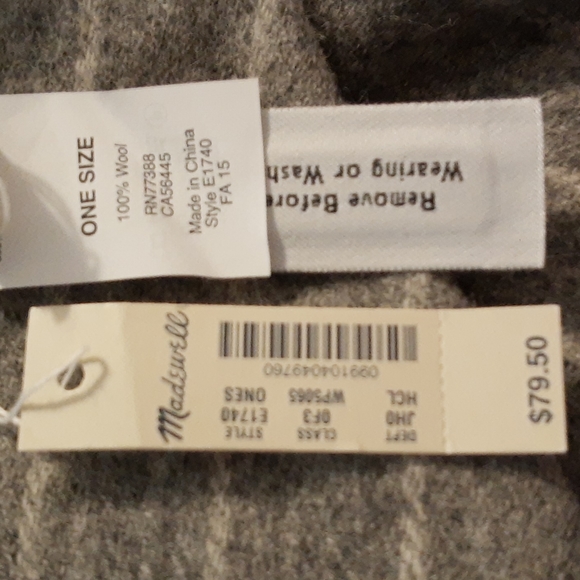 Madewell 100% Wool Cape Scarf Gray, White Chalk Stripes, Fringe, New with Tags - Picture 6 of 6